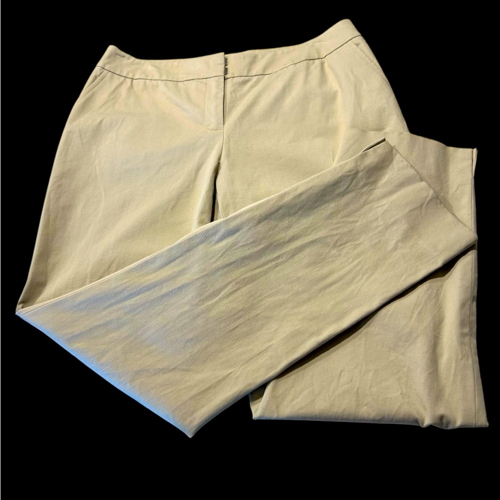 Exceptional pair of Lafayette 148 New York khaki pants